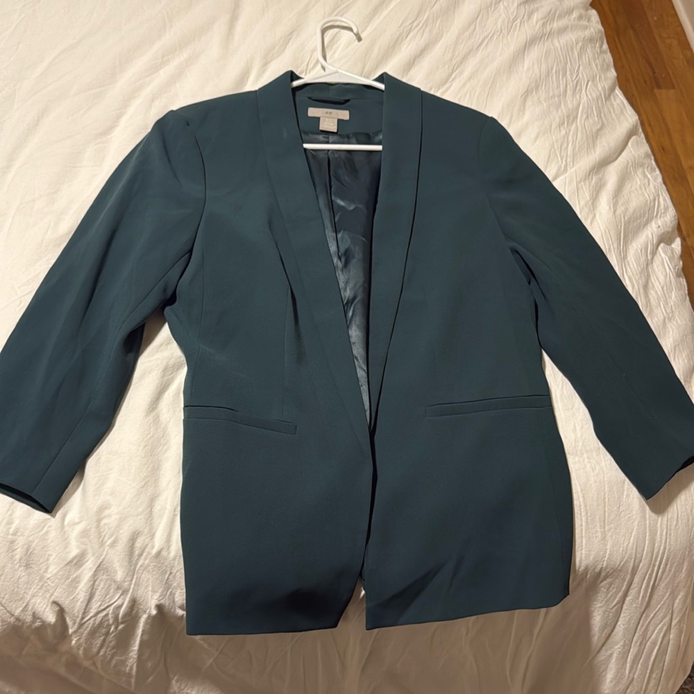 green/blue blazer